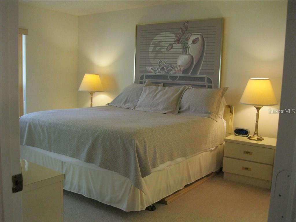 Home in SARASOTA — photo 14