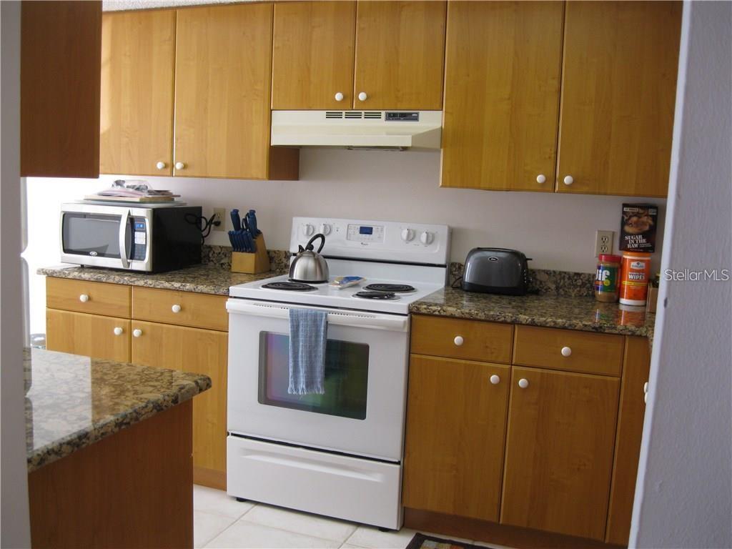 Home in SARASOTA — photo 9