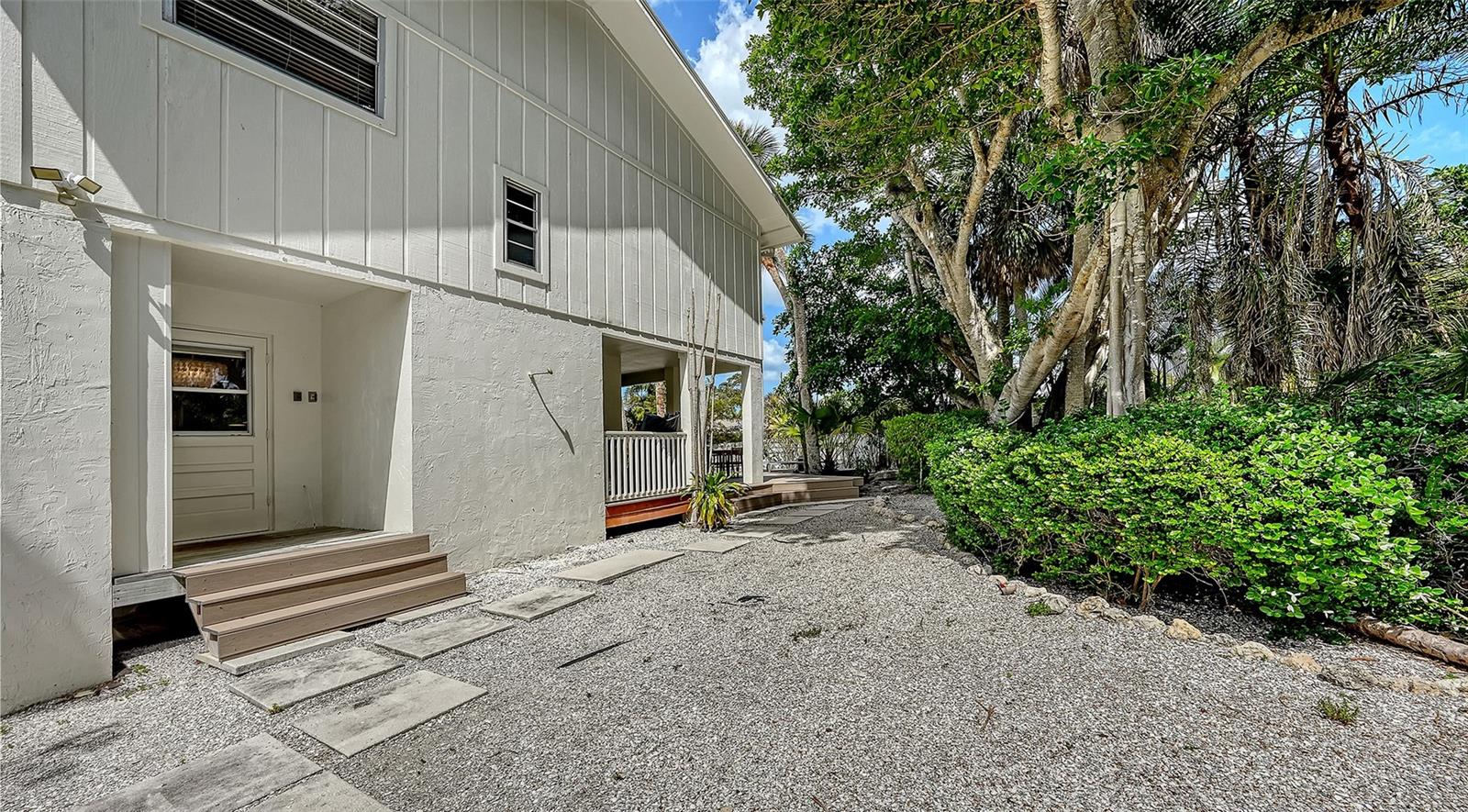 3708 SANDSPUR LN — photo 74