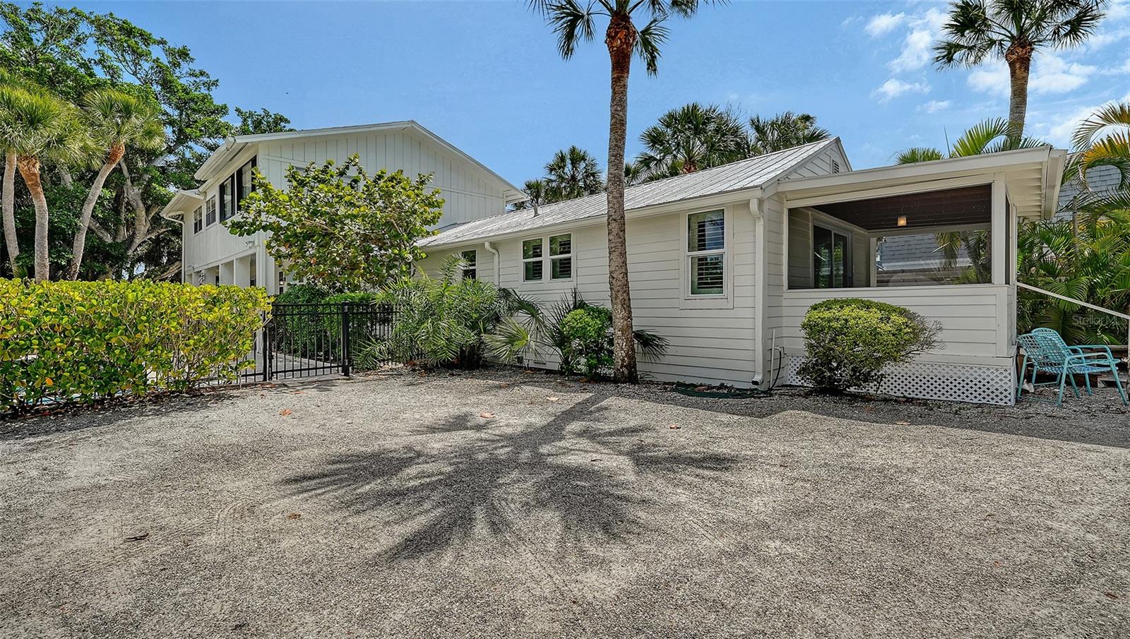 3708 SANDSPUR LN — photo 4