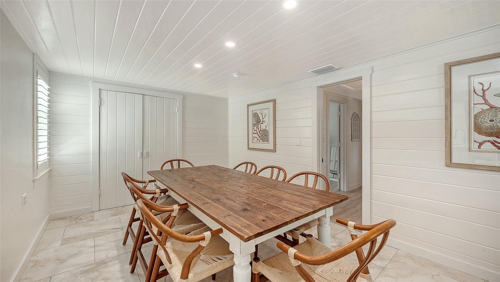 3708 SANDSPUR LN — photo 23