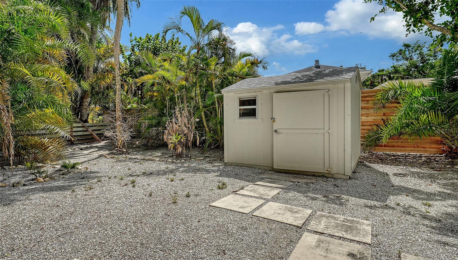3708 SANDSPUR LN — photo 72