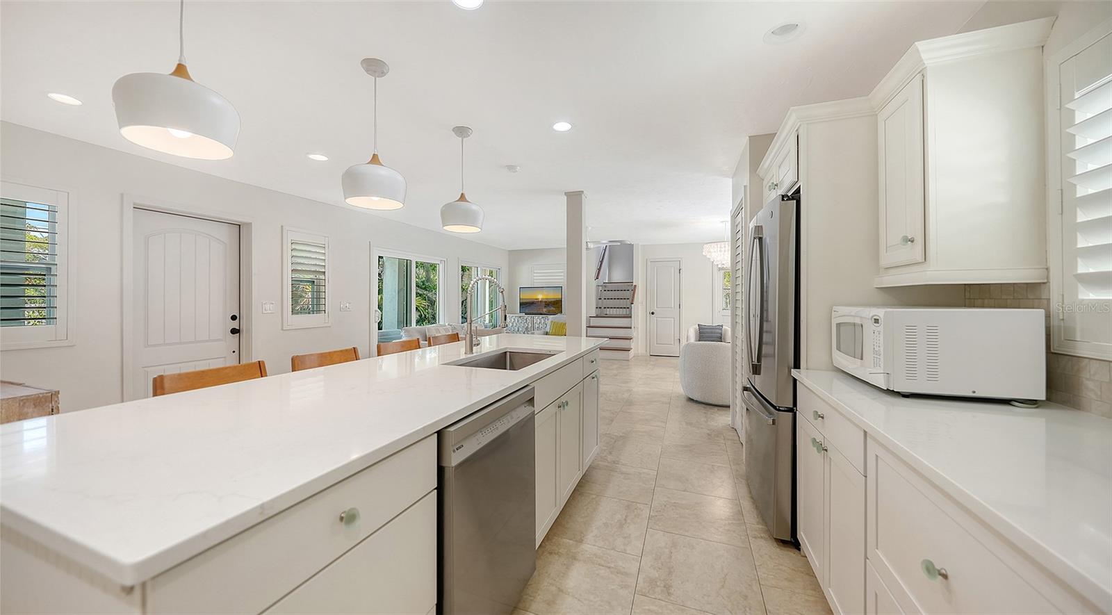 3708 SANDSPUR LN — photo 21