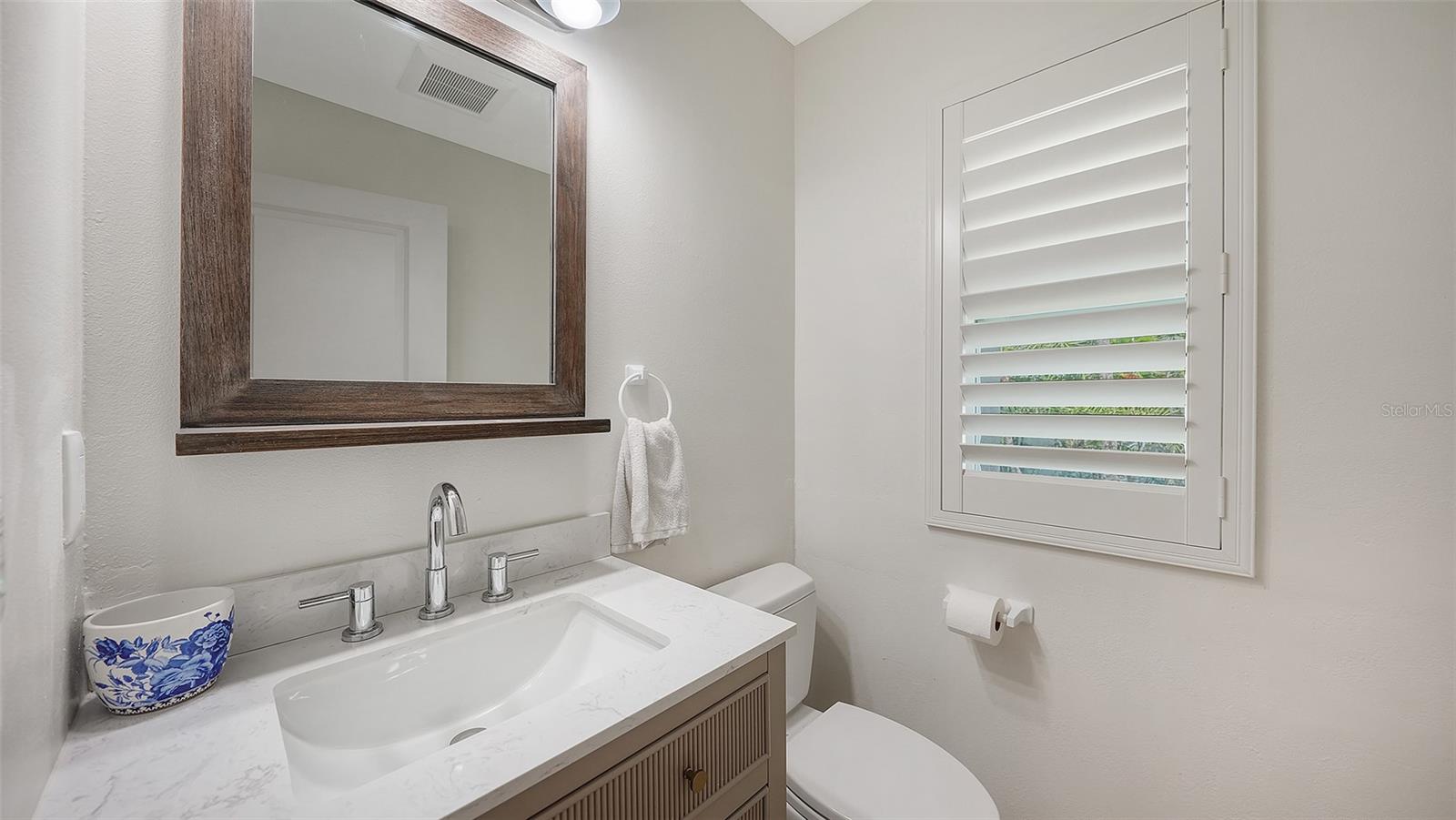 3708 SANDSPUR LN — photo 25