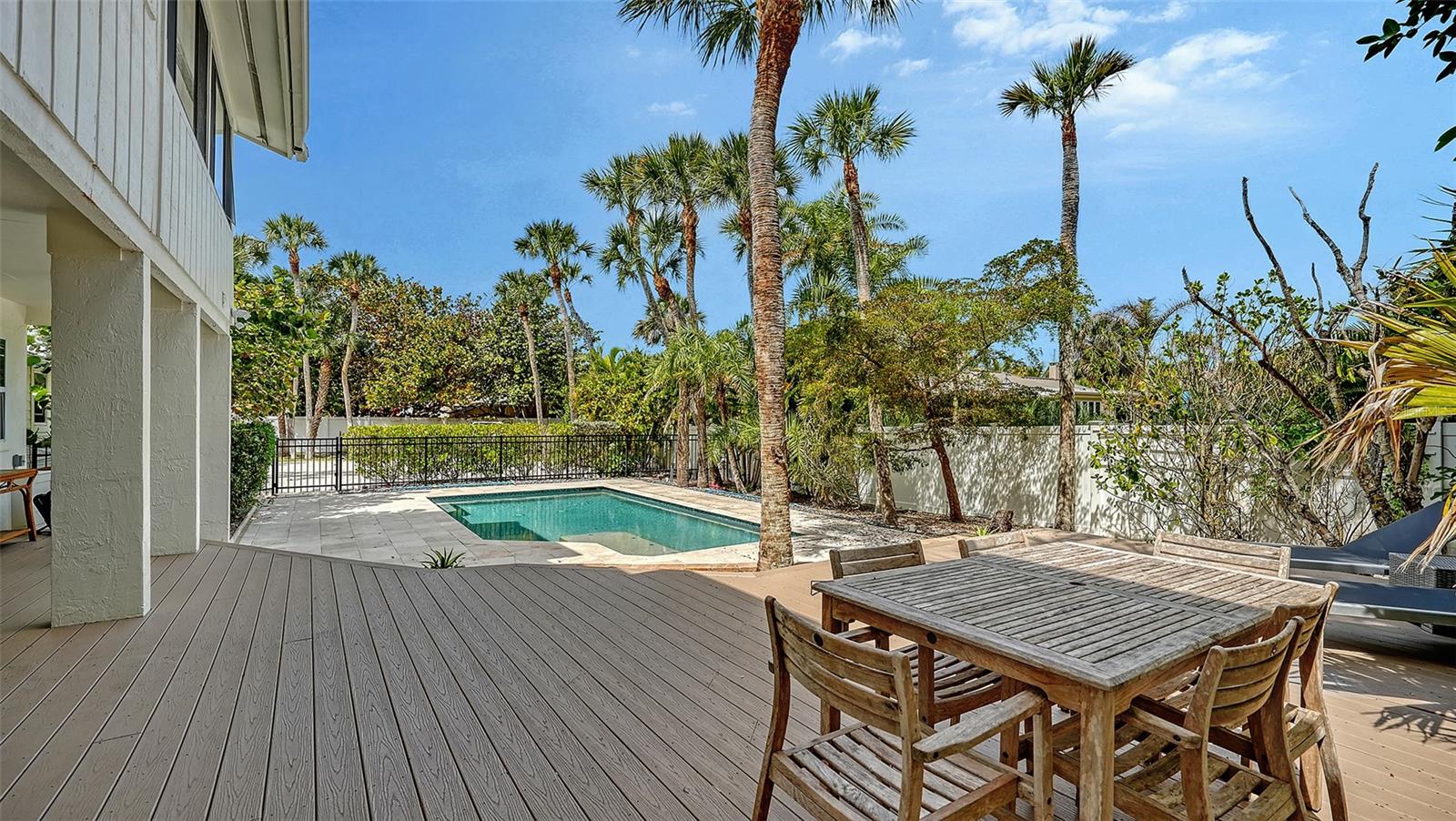 3708 SANDSPUR LN — photo 69