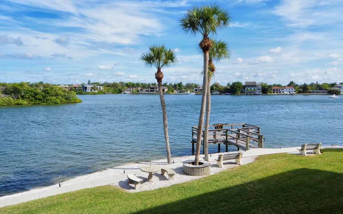 1250 N PORTOFINO DR #102MAR — photo 68