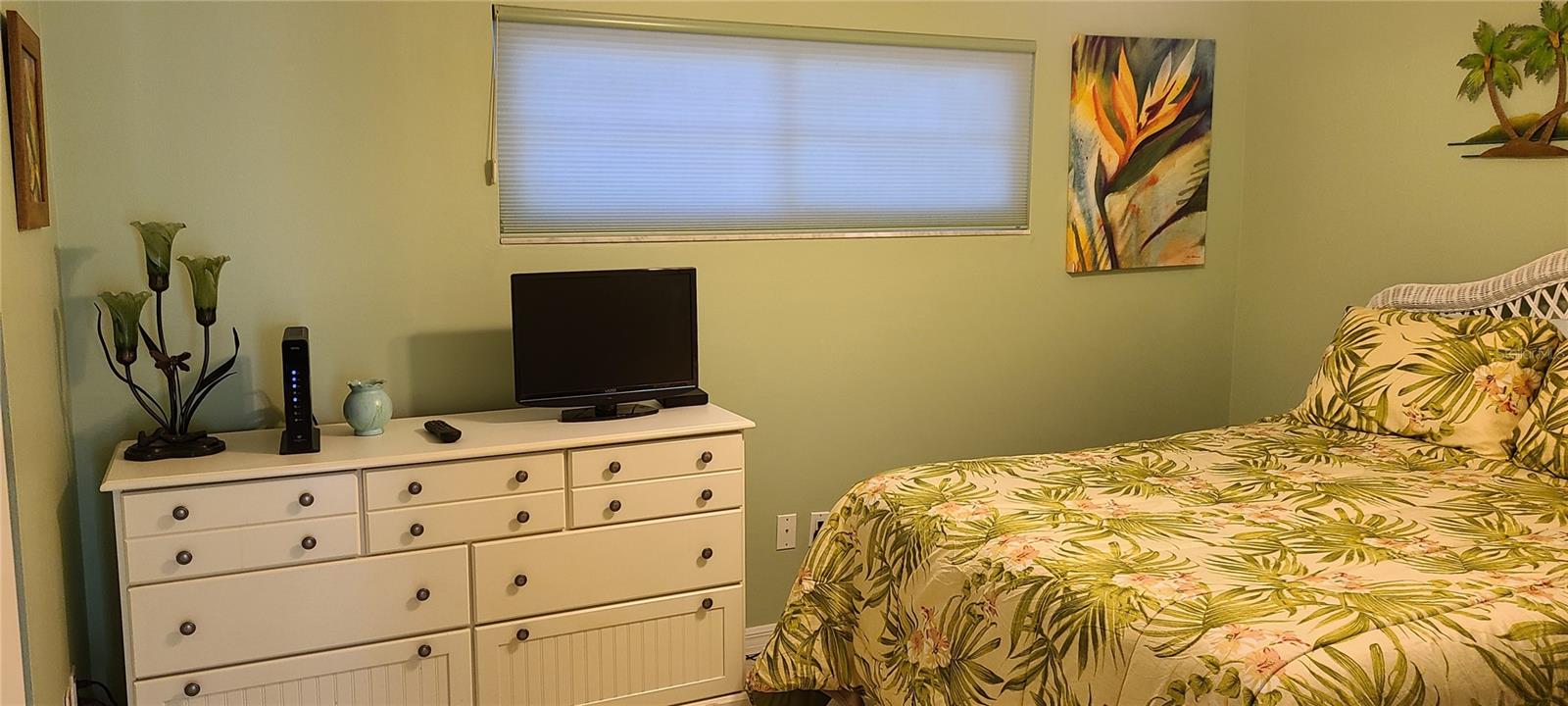 1250 N PORTOFINO DR #102MAR — photo 8