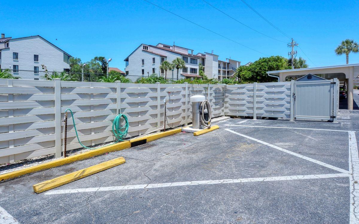 1250 N PORTOFINO DR #102MAR — photo 29
