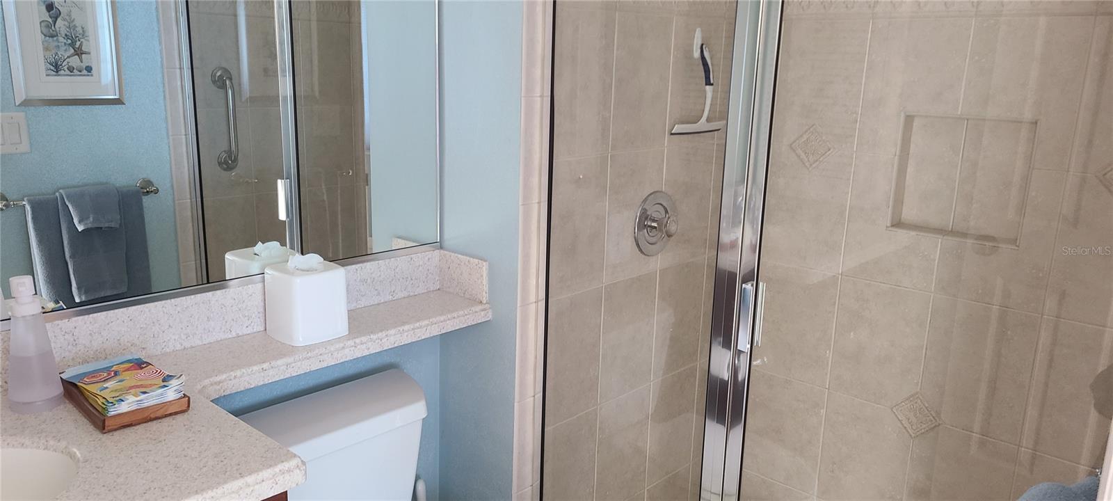 1250 N PORTOFINO DR #102MAR — photo 10