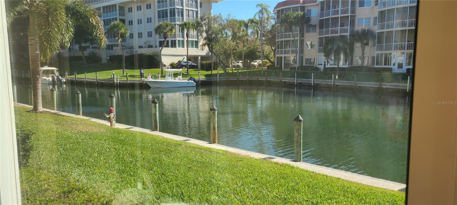 1250 N PORTOFINO DR #102MAR — photo 9