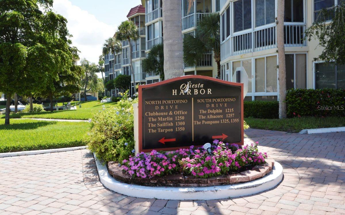 1250 N PORTOFINO DR #102MAR — photo 66