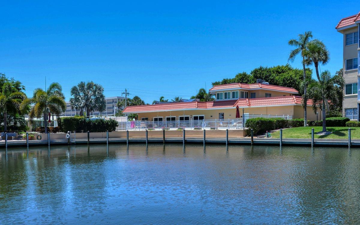 1250 N PORTOFINO DR #102MAR — photo 46