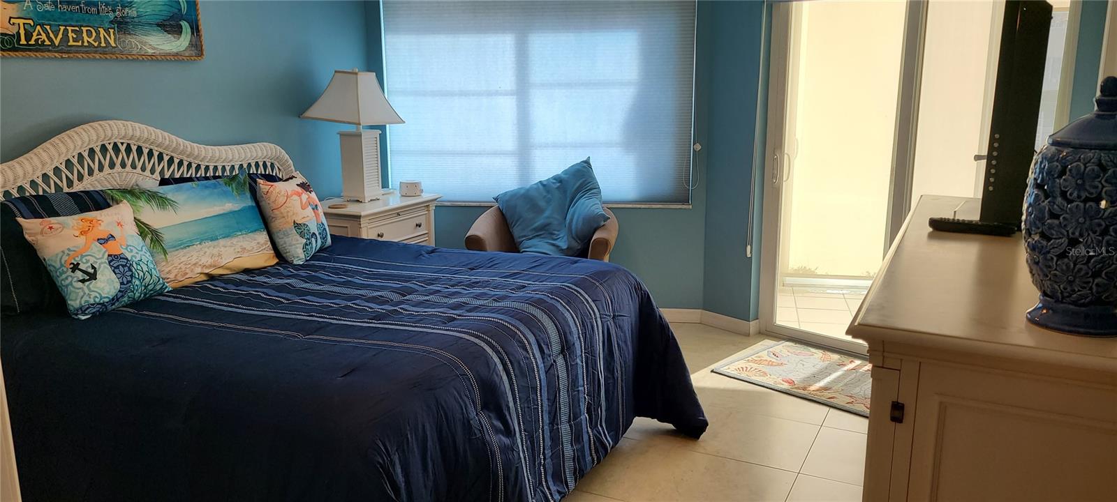 1250 N PORTOFINO DR #102MAR — photo 5