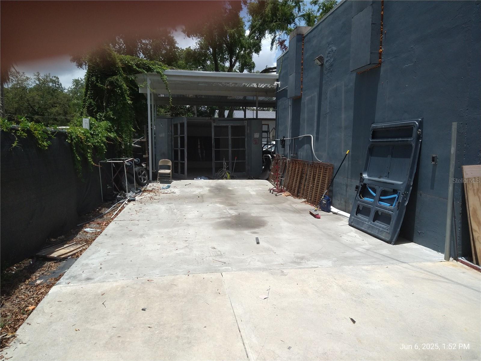 1301 W WATERS AVE — photo 16