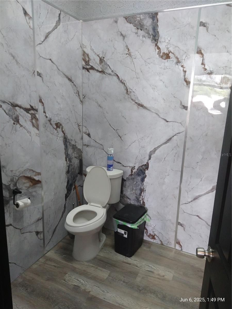 1301 W WATERS AVE — photo 8