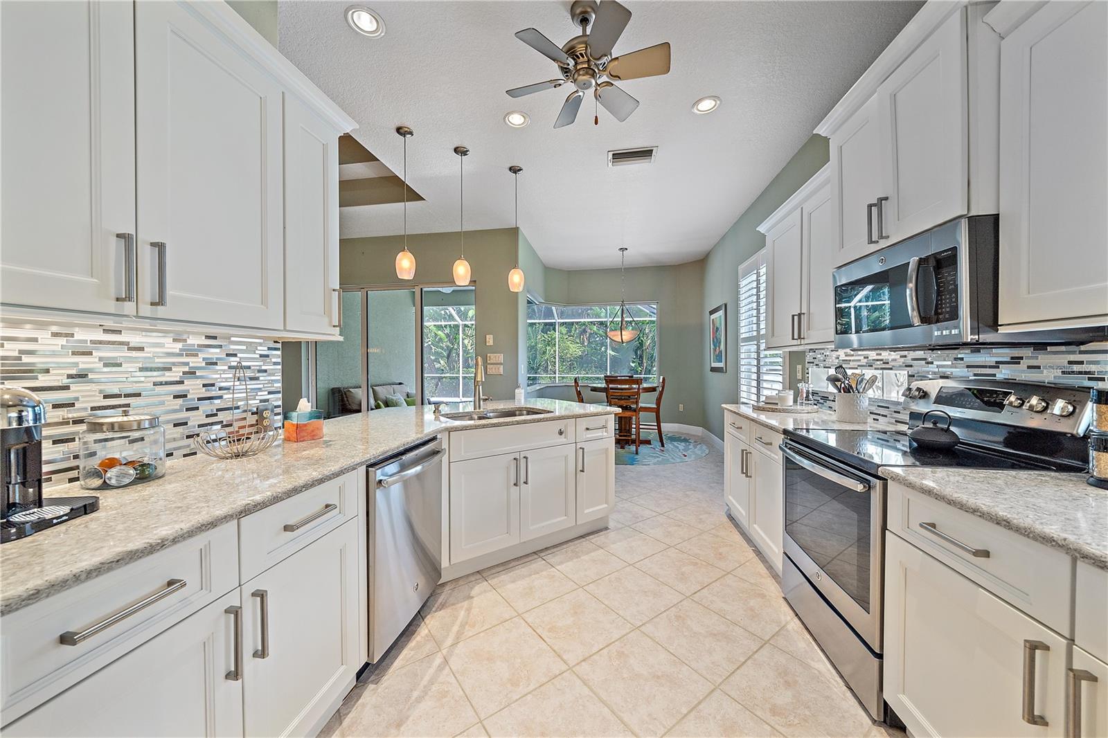 354 MELROSE CT — photo 18
