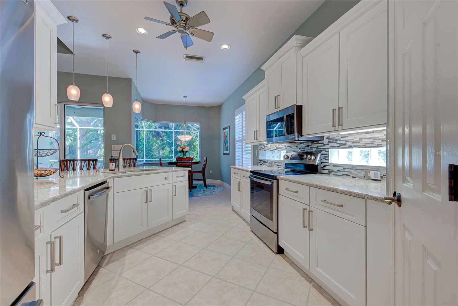 354 MELROSE CT — photo 16