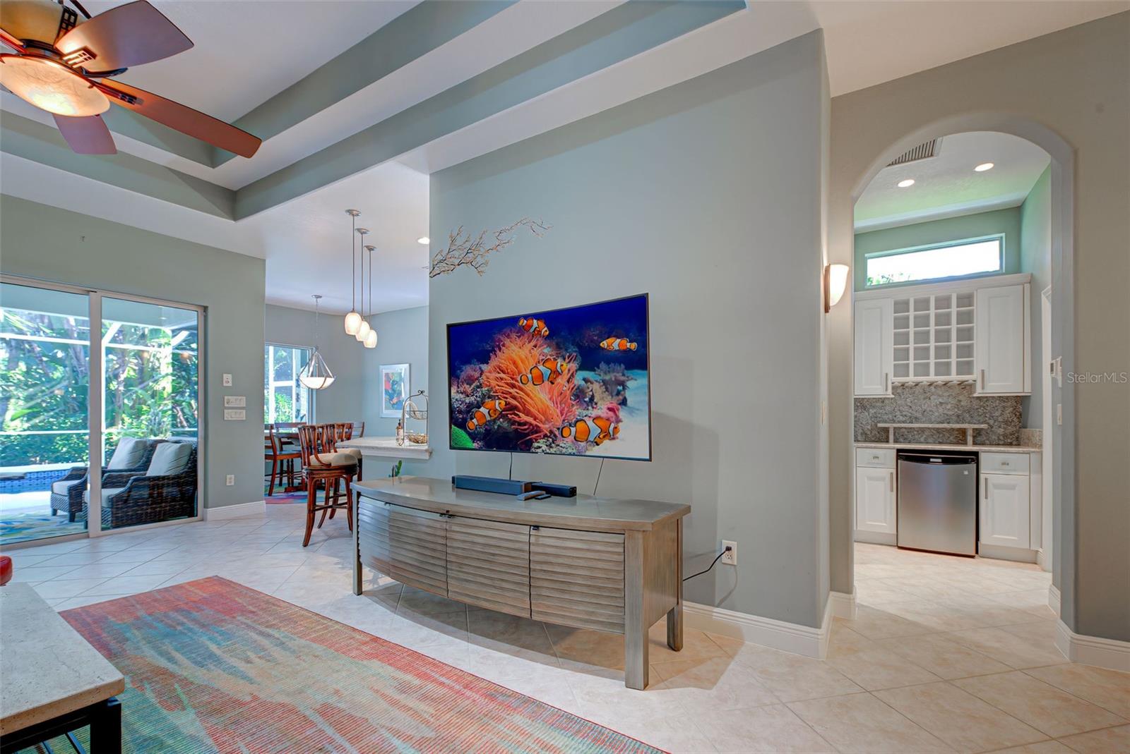 354 MELROSE CT — photo 10