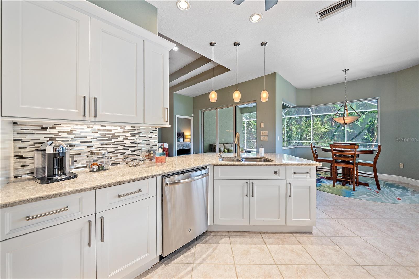 354 MELROSE CT — photo 15