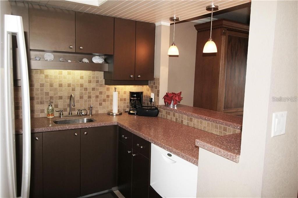 1230 GULF BLVD #1805 — photo 11