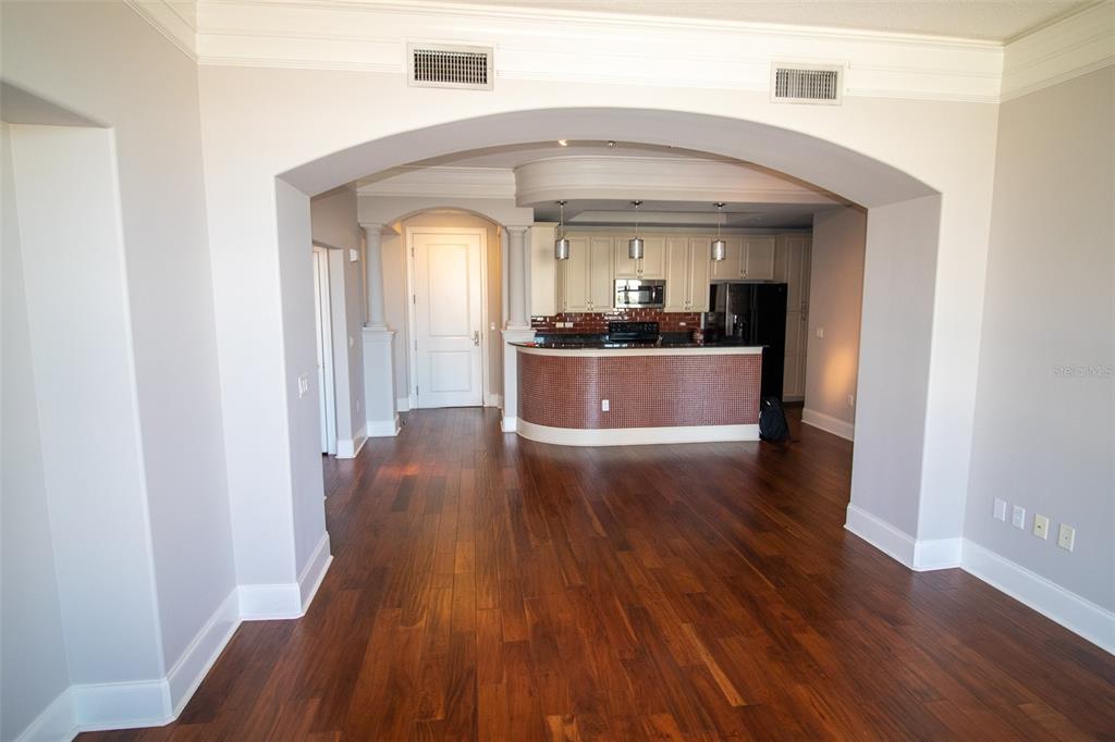 275 BAYSHORE BLVD #901 — photo 3