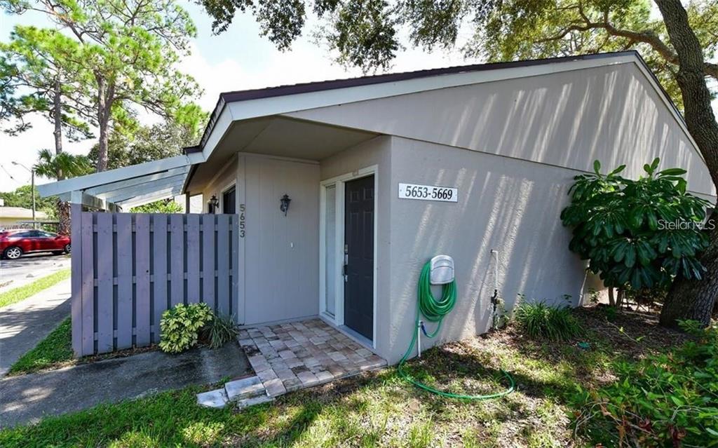 Home in SARASOTA — photo 3