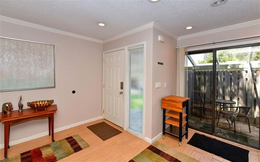 Home in SARASOTA — photo 8