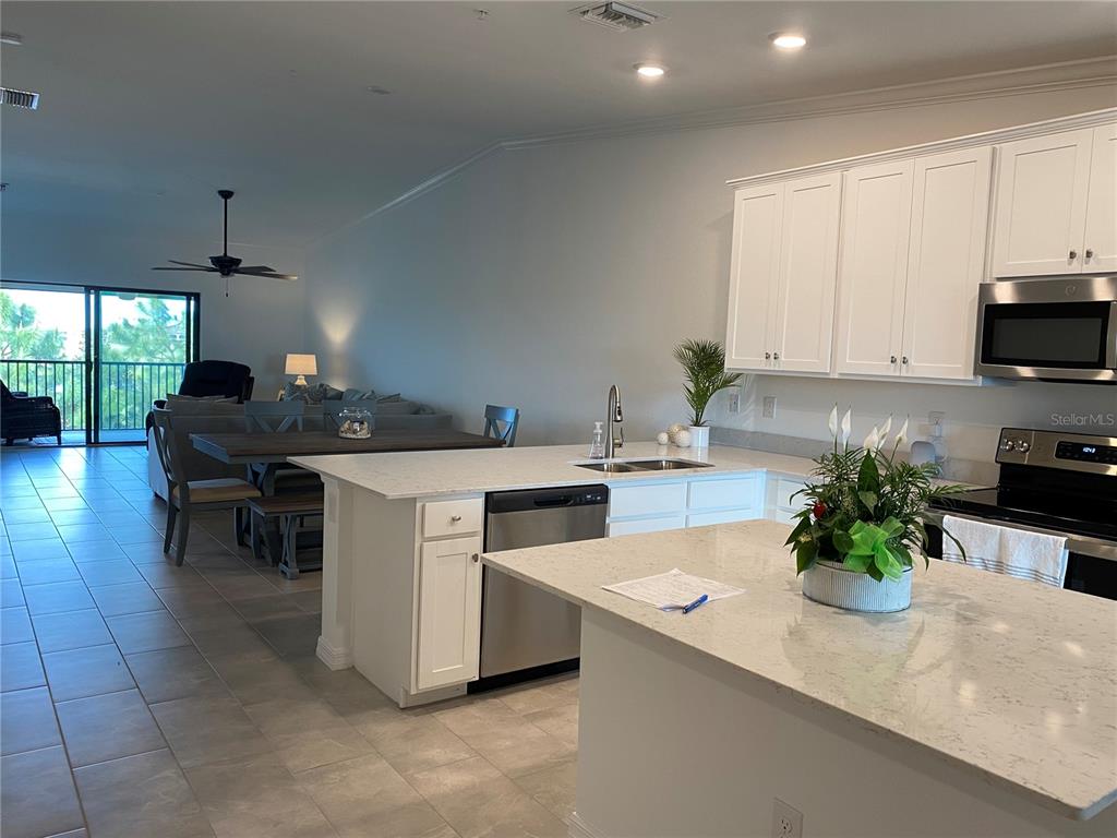 5664 PALMER CIR #202 — photo 7