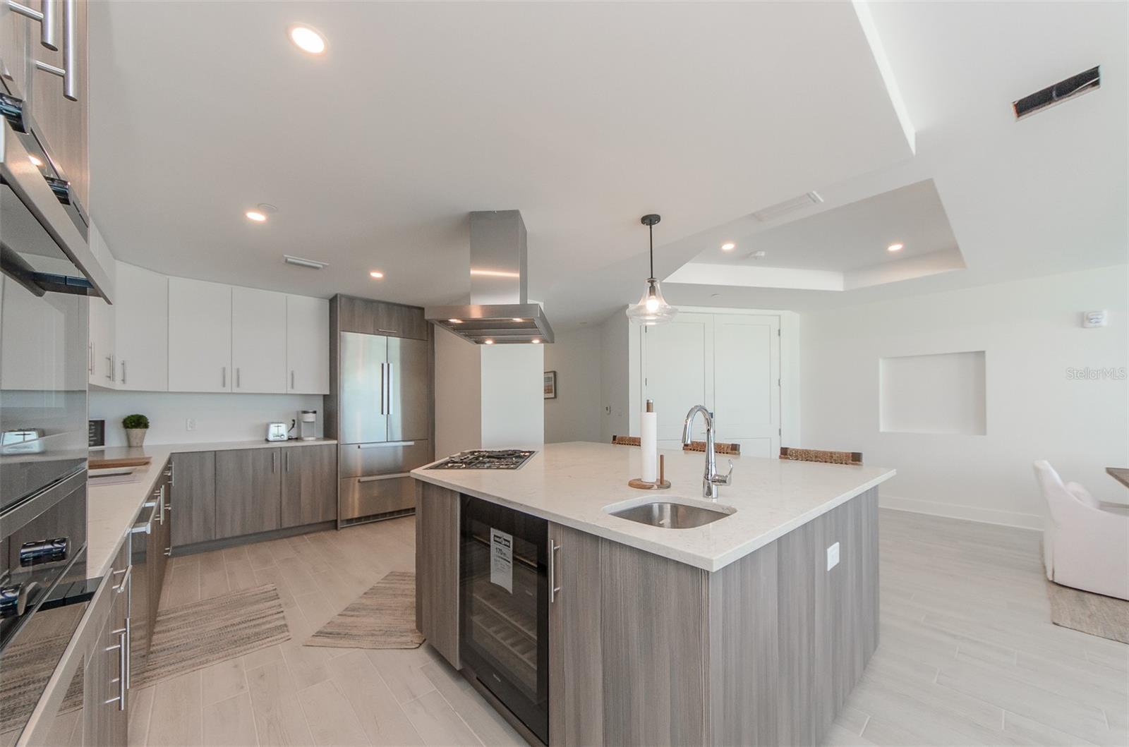 15 AVALON ST #702 — photo 11