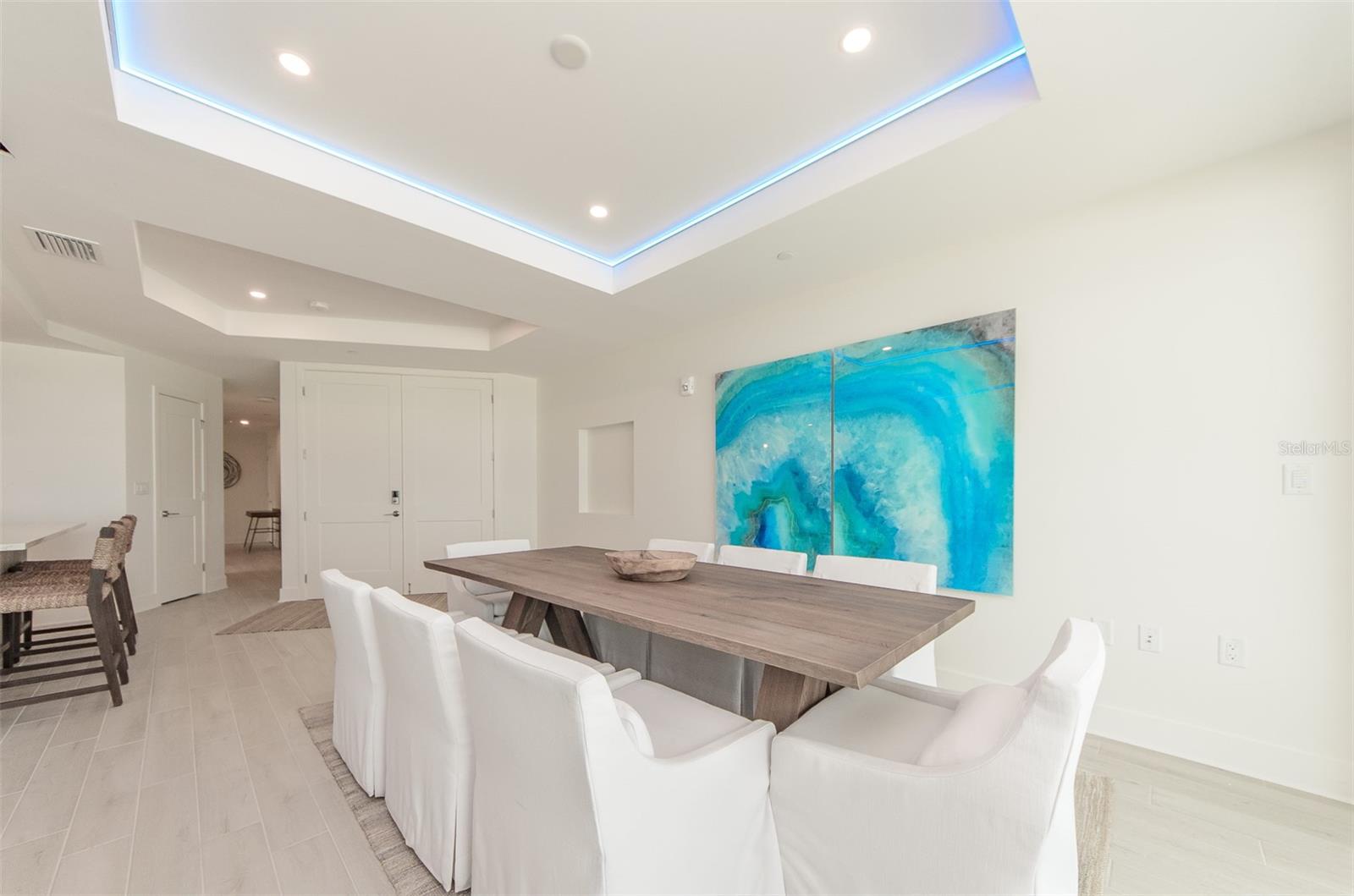 15 AVALON ST #702 — photo 3