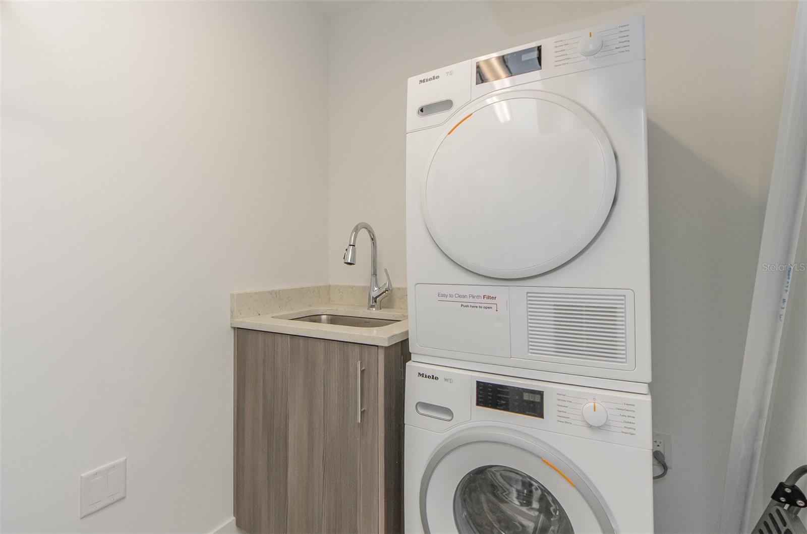 15 AVALON ST #702 — photo 15
