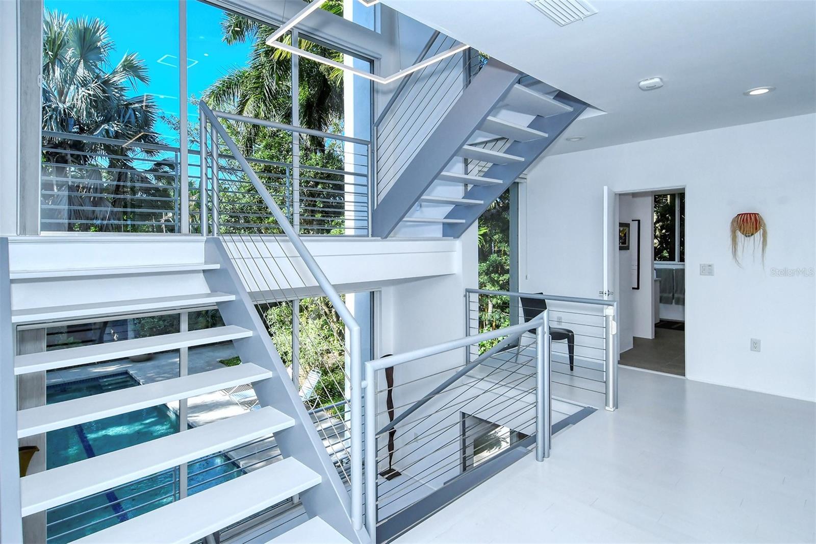 213 N WASHINGTON DR — photo 53