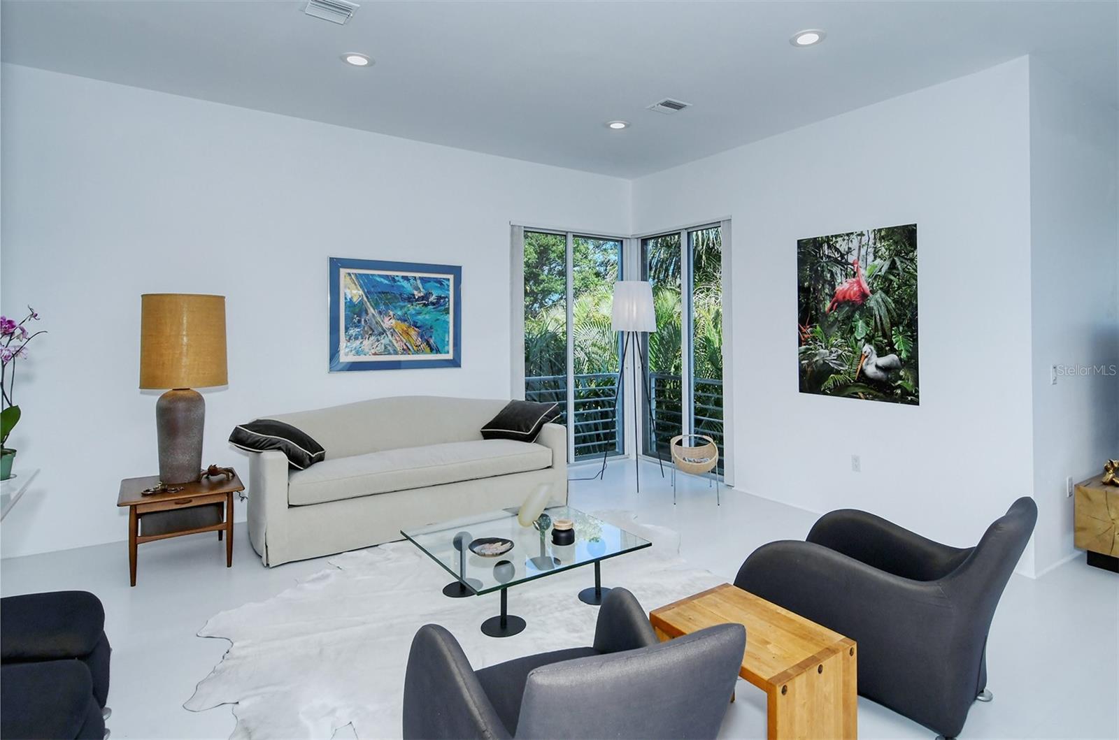 213 N WASHINGTON DR — photo 23