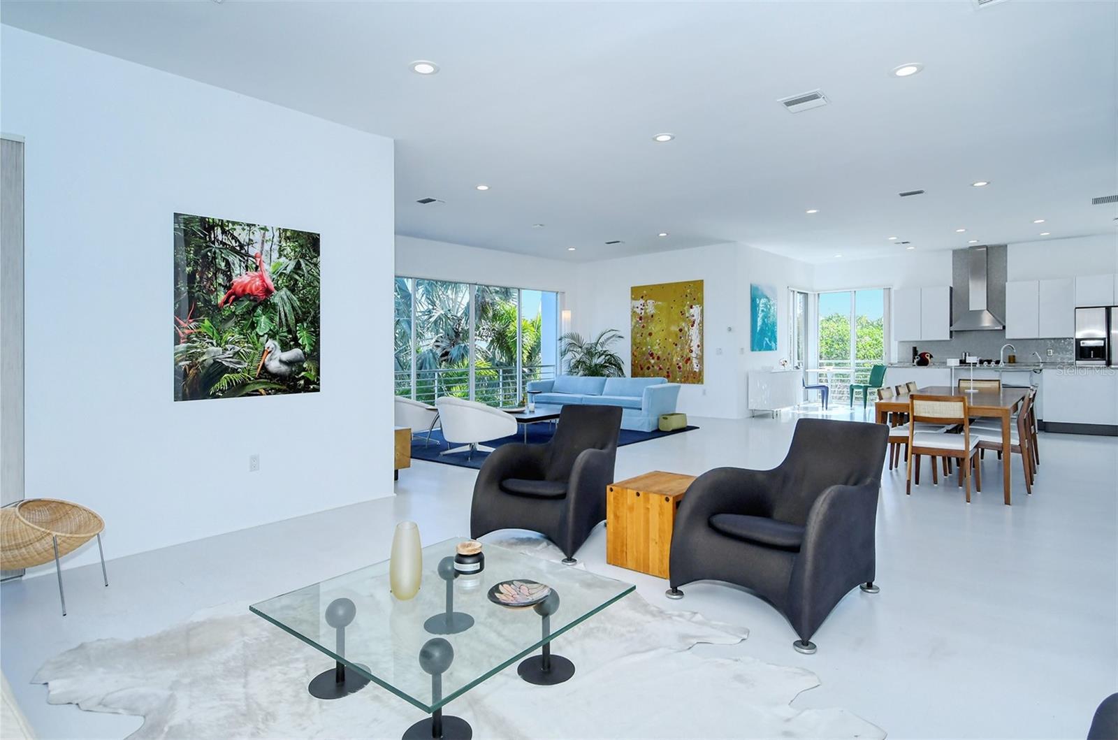213 N WASHINGTON DR — photo 24