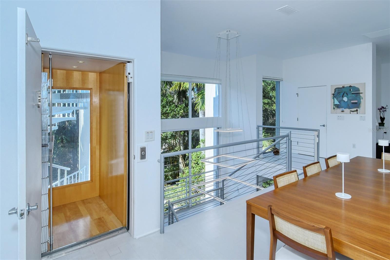 213 N WASHINGTON DR — photo 27