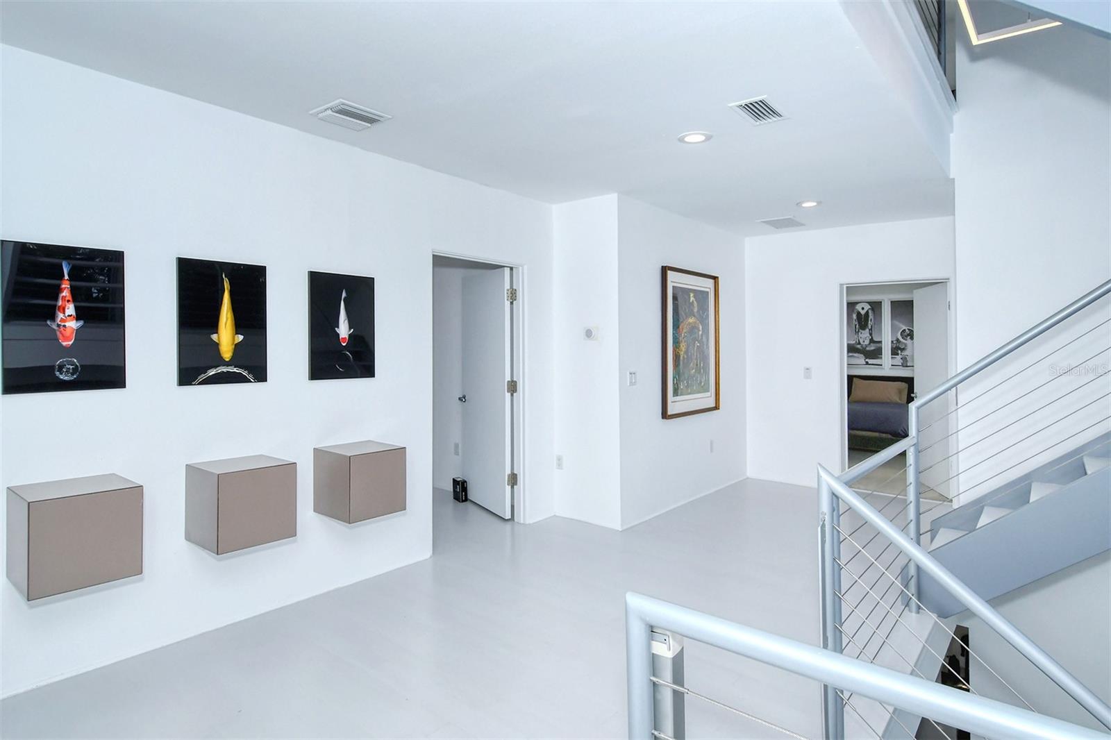 213 N WASHINGTON DR — photo 59