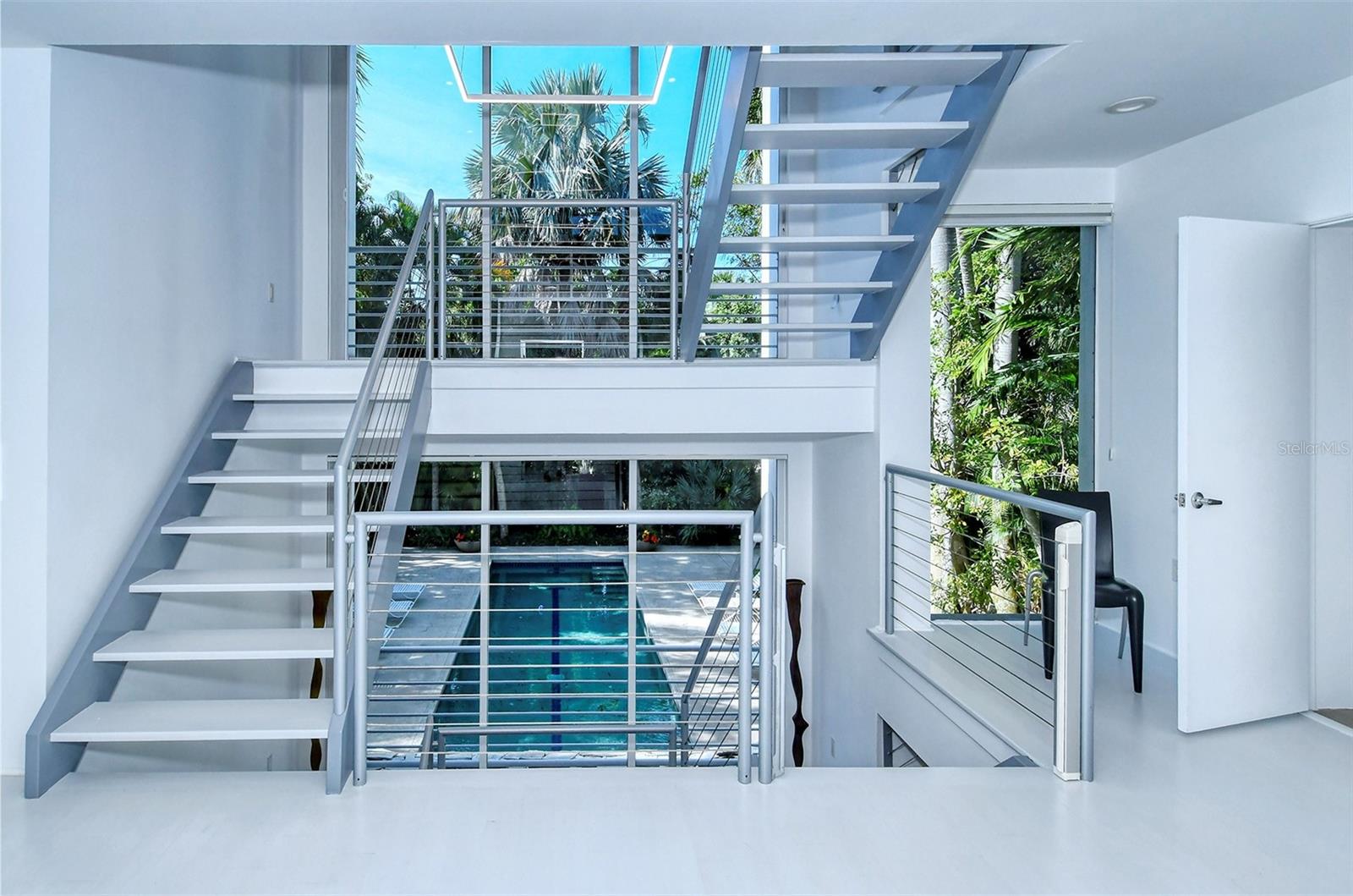 213 N WASHINGTON DR — photo 51