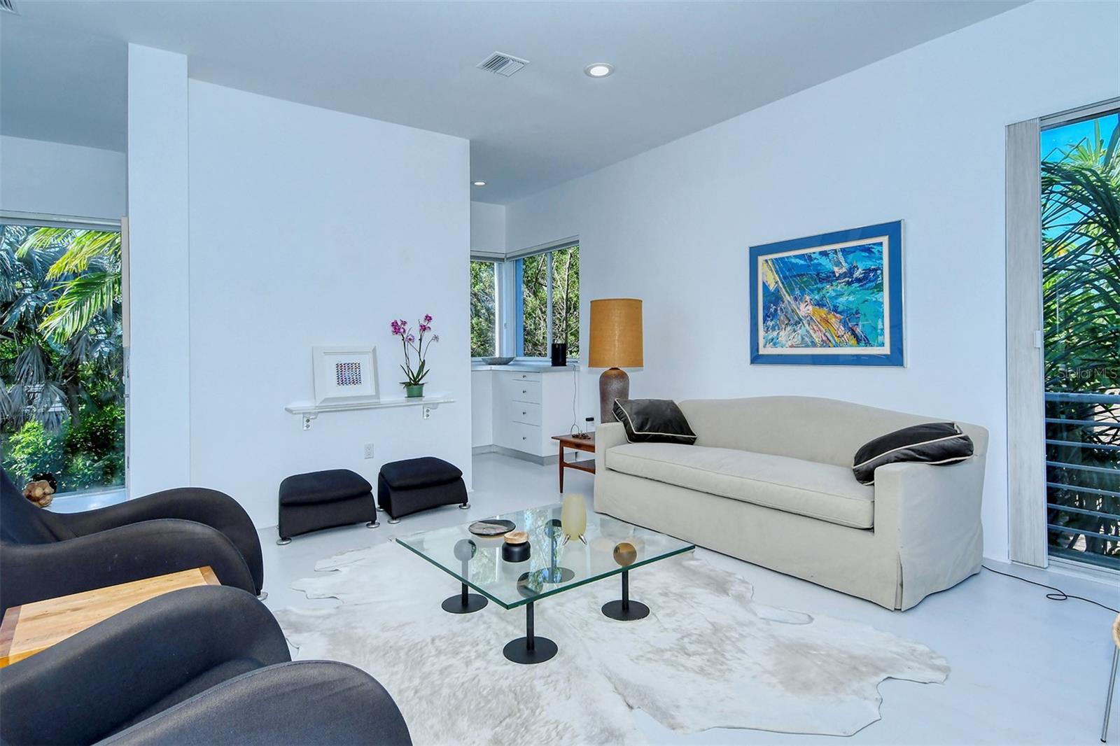 213 N WASHINGTON DR — photo 26