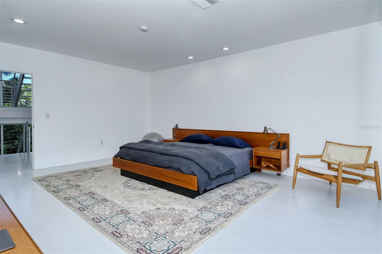213 N WASHINGTON DR — photo 50