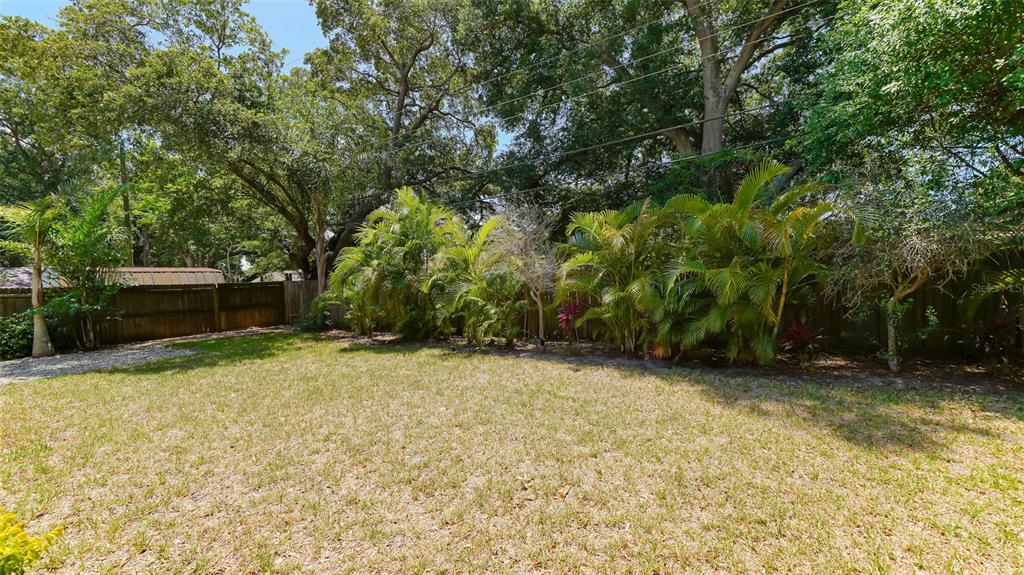 2520 TAMI SOLA ST — photo 49