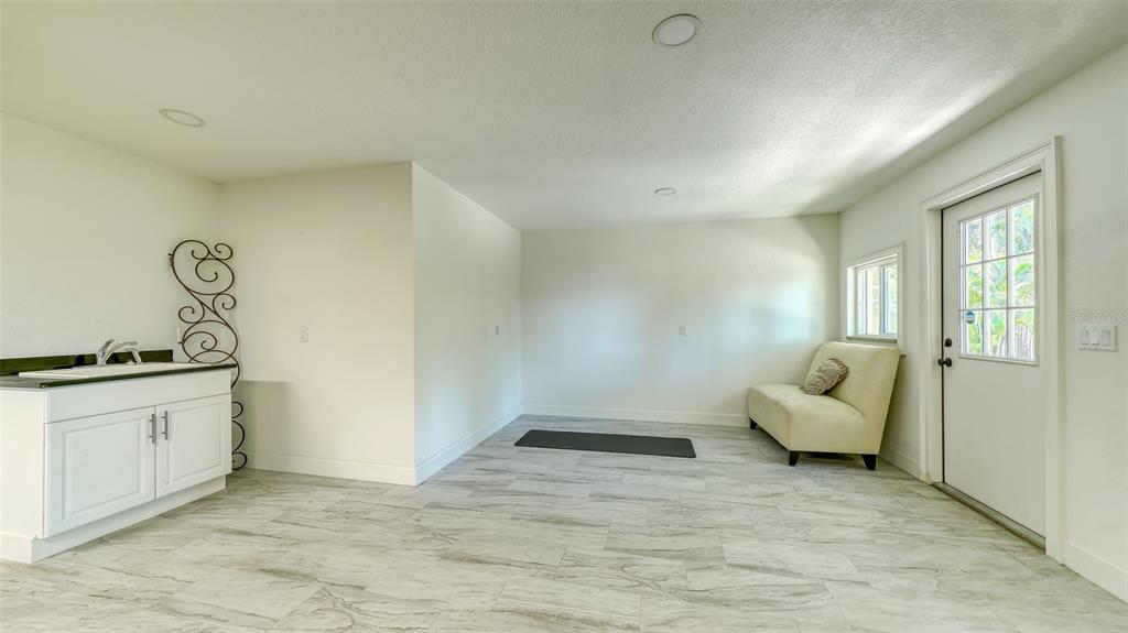 2520 TAMI SOLA ST — photo 53