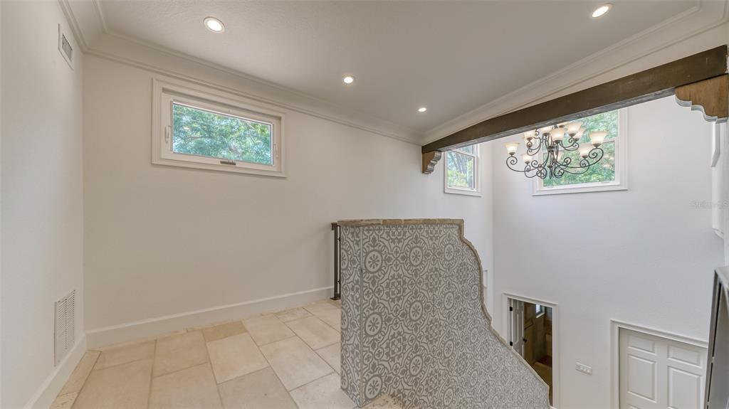 2520 TAMI SOLA ST — photo 32