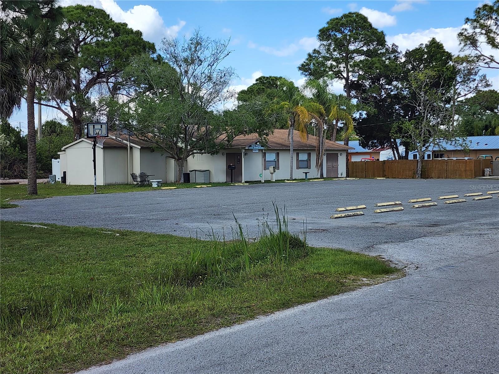 Lot 23 LYLE CIR — photo 4