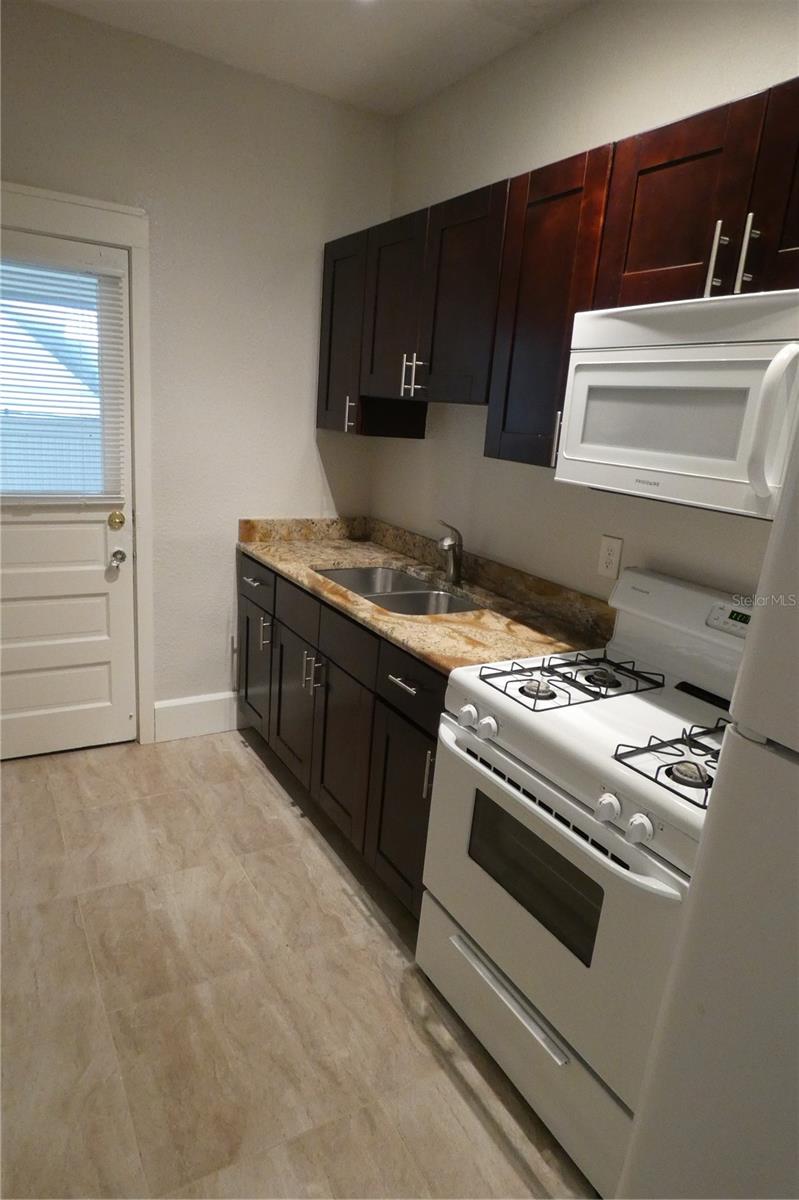 610 23RD AVE N #1 — photo 9