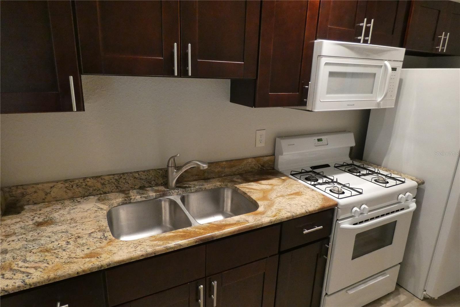 610 23RD AVE N #1 — photo 8