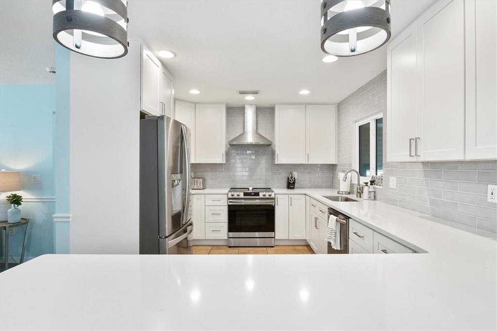 2729 SYDELLE ST — photo 9