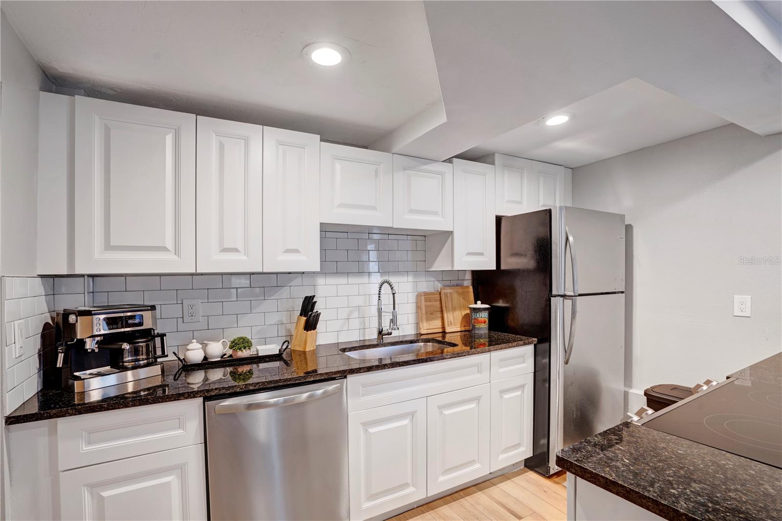 4705 HOLLINGSWORTH AVE #Lower — photo 3