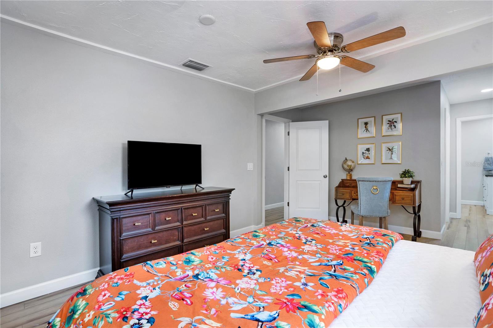 4705 HOLLINGSWORTH AVE — photo 21