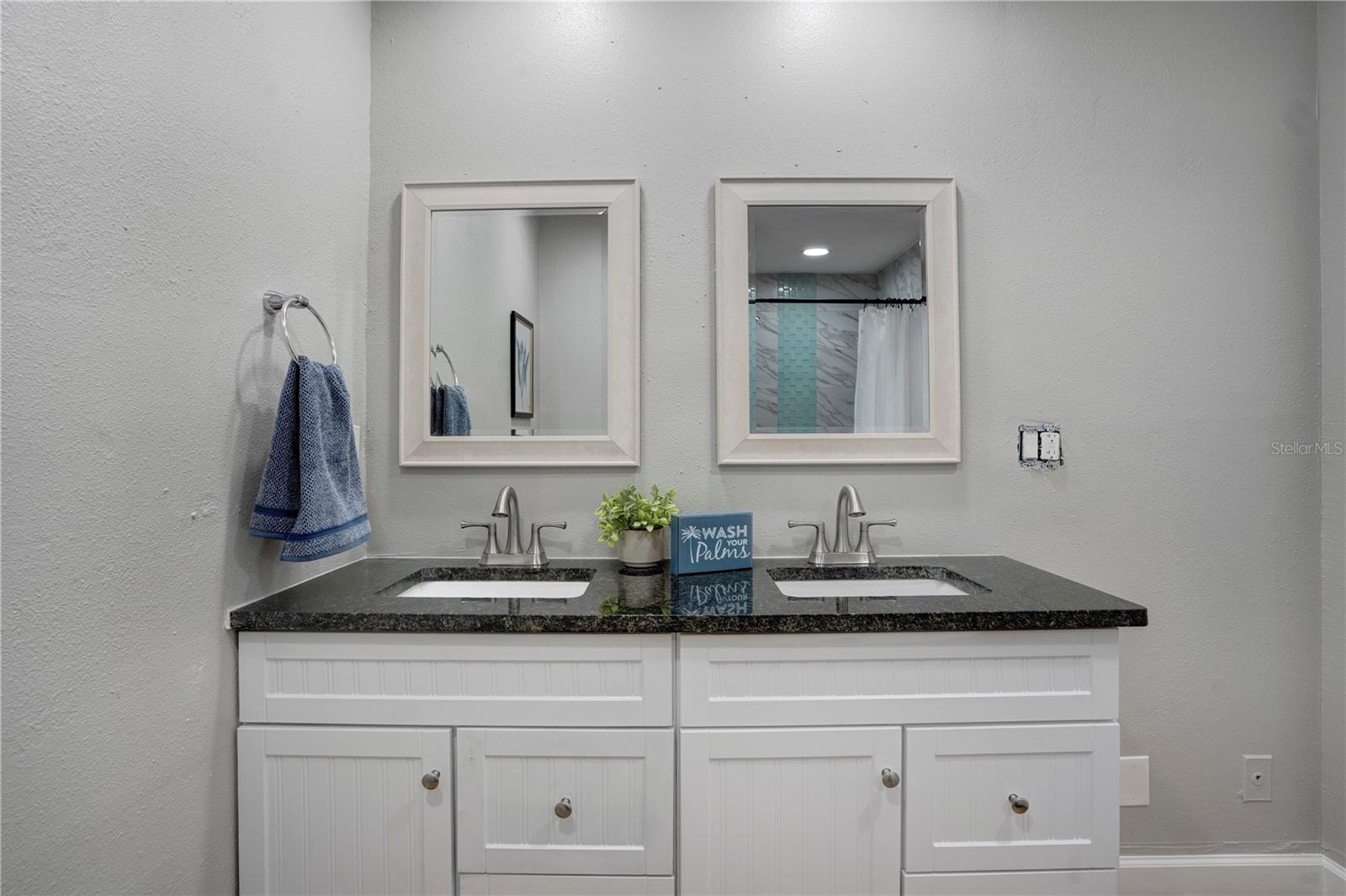 4705 HOLLINGSWORTH AVE — photo 24
