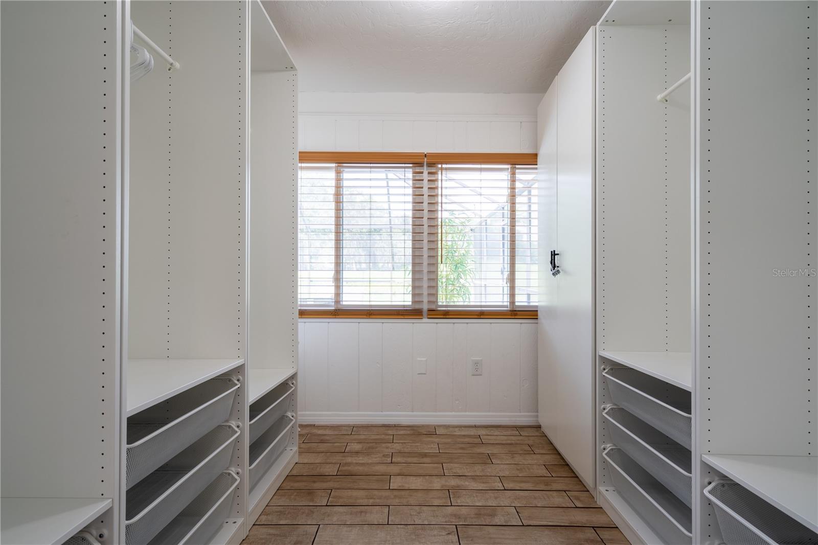 7354 BILTMORE DR — photo 30